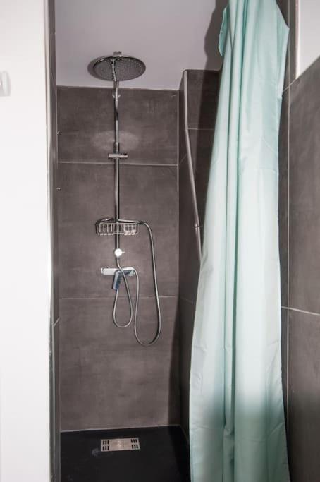 Ferienwohnung Magnifique Duplex Proche Cours Julien Marseilles Exterior foto